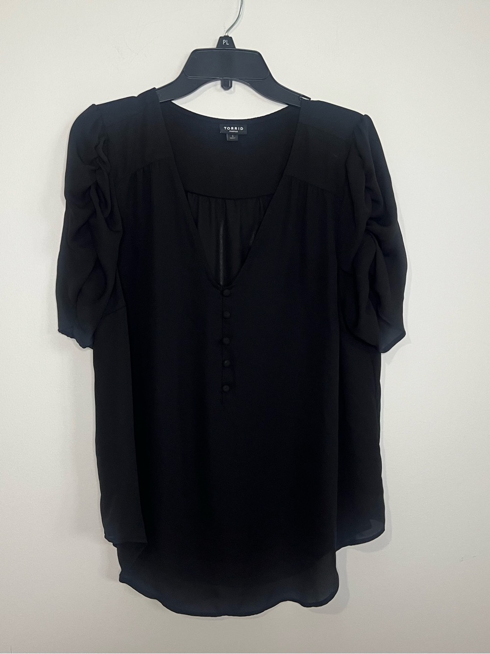 torrid Black V-Neck Button Puff Sleeve Blouse